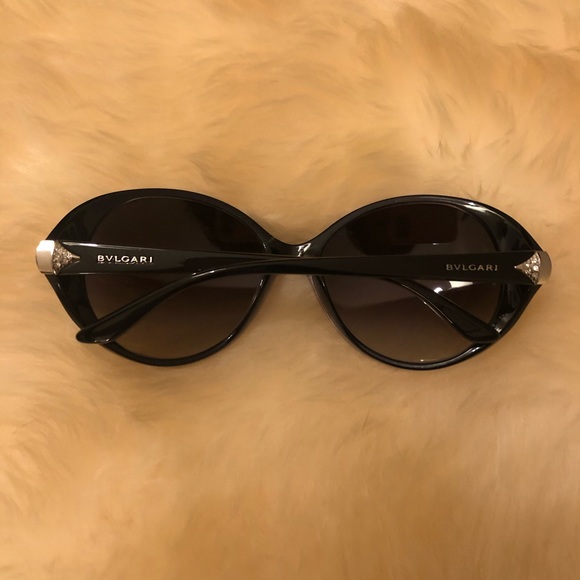 BVLGARI Accessories - Bvlgari sunglasses 🕶💋